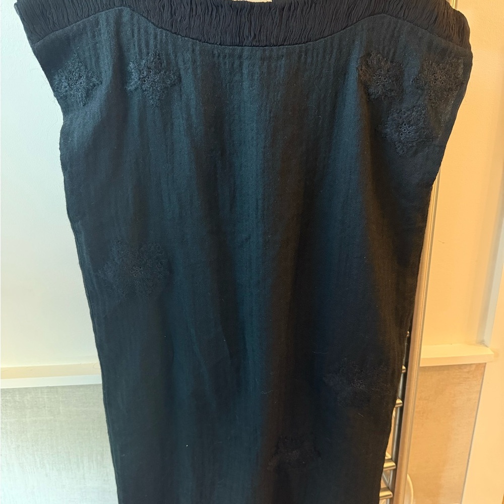 Pepin Elegant Black lightweight Wool Dress Size 4